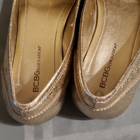 BCBG Generation  flat shoe  gold 6 - Picture 2 of 7